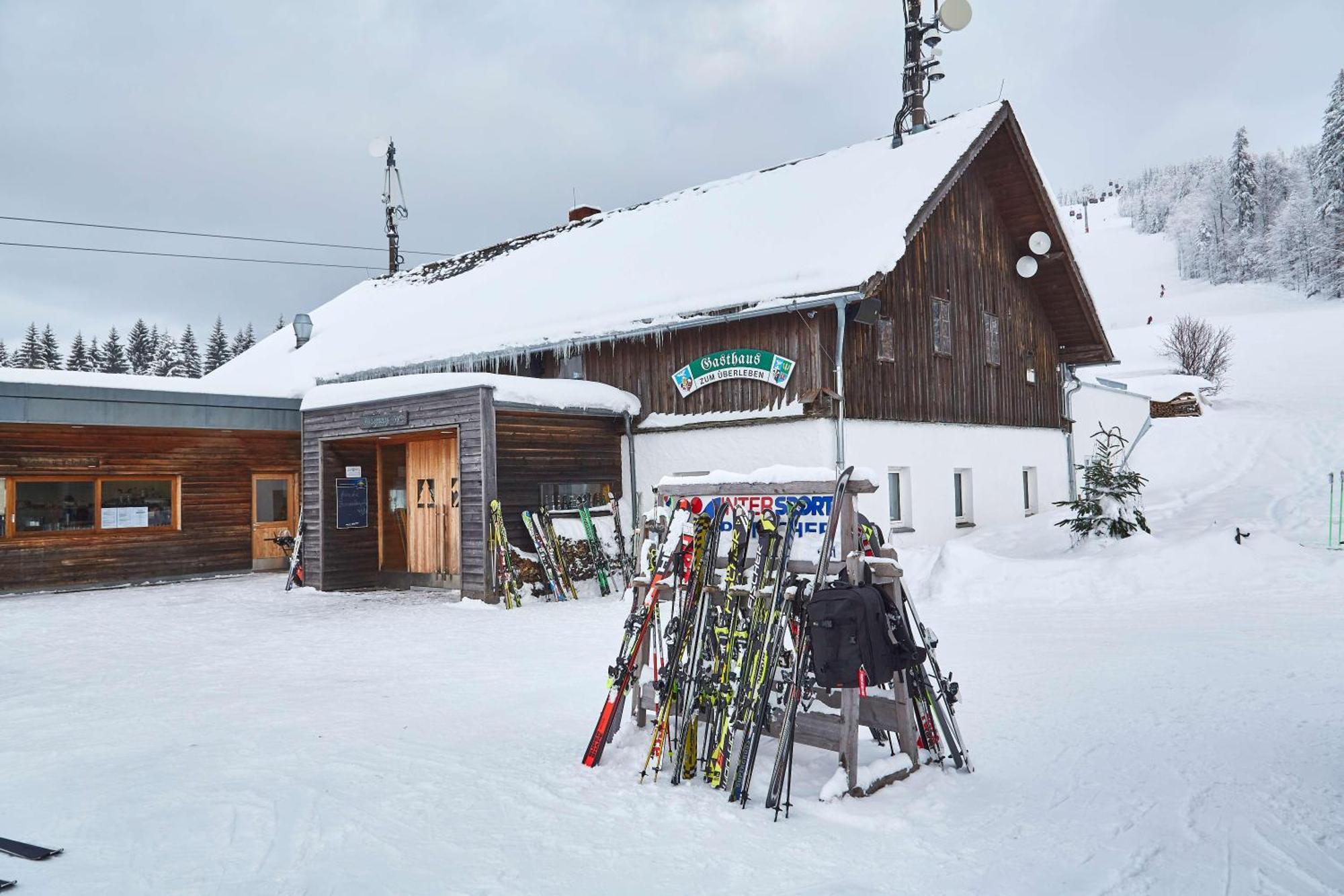 Forsthaus Apartments - Ski + Bike & Hike คลาฟเฟอร์ อัม โฮคฟิทต์ ภายนอก รูปภาพ