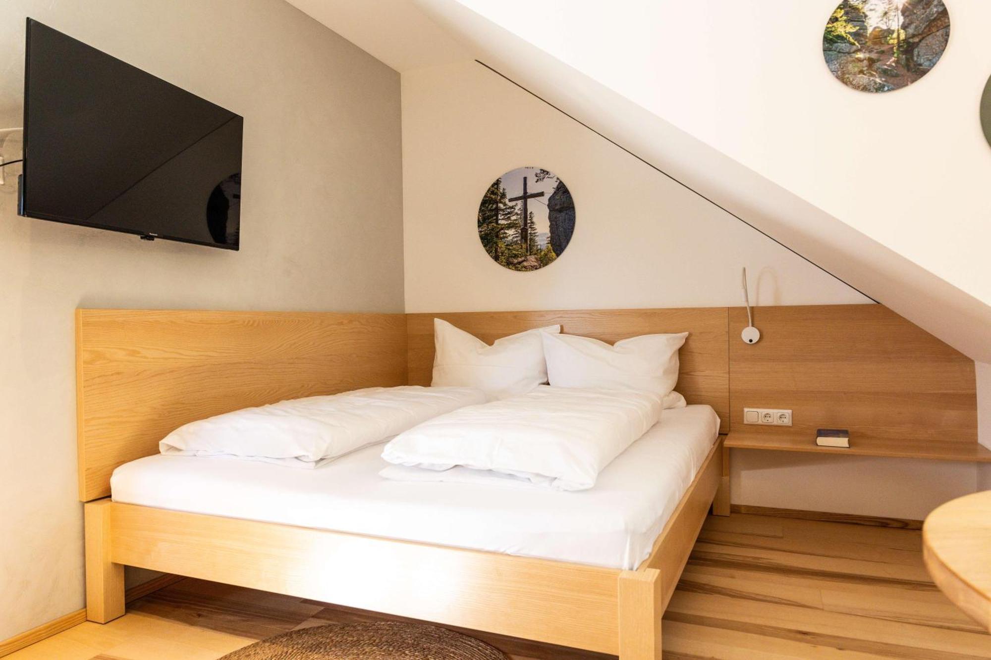Forsthaus Apartments - Ski + Bike & Hike คลาฟเฟอร์ อัม โฮคฟิทต์ ภายนอก รูปภาพ
