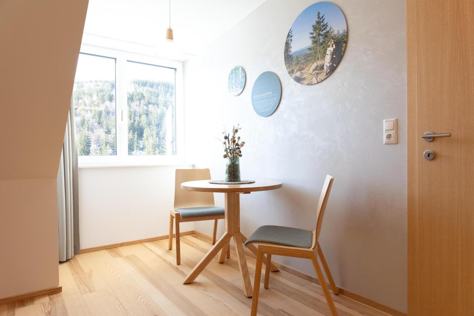 Forsthaus Apartments - Ski + Bike & Hike คลาฟเฟอร์ อัม โฮคฟิทต์ ภายนอก รูปภาพ