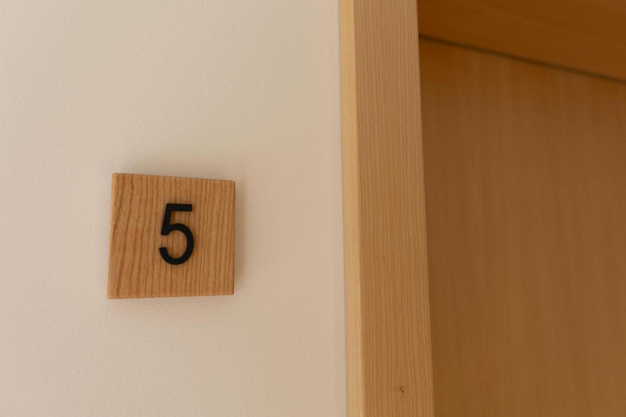 Forsthaus Apartments - Ski + Bike & Hike คลาฟเฟอร์ อัม โฮคฟิทต์ ภายนอก รูปภาพ