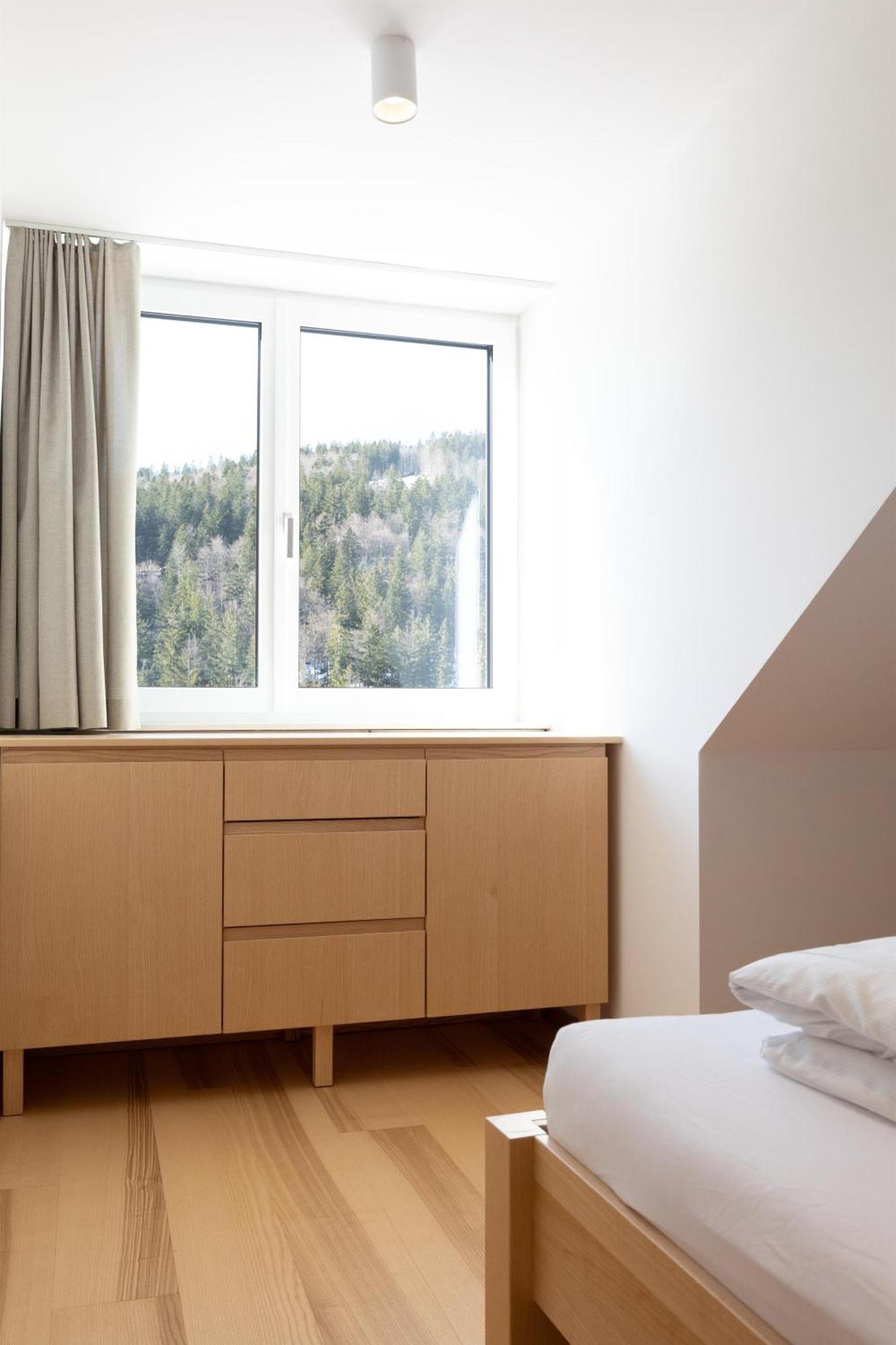 Forsthaus Apartments - Ski + Bike & Hike คลาฟเฟอร์ อัม โฮคฟิทต์ ภายนอก รูปภาพ