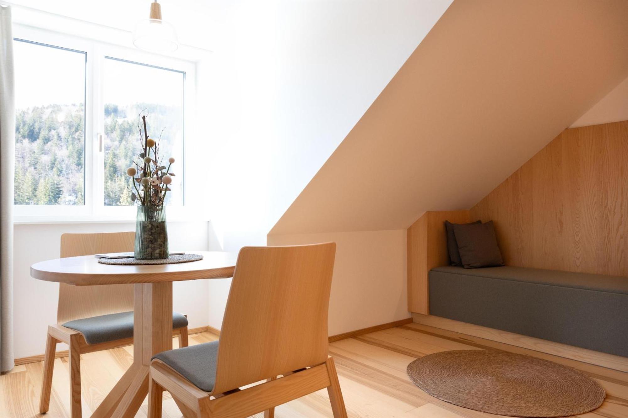 Forsthaus Apartments - Ski + Bike & Hike คลาฟเฟอร์ อัม โฮคฟิทต์ ภายนอก รูปภาพ