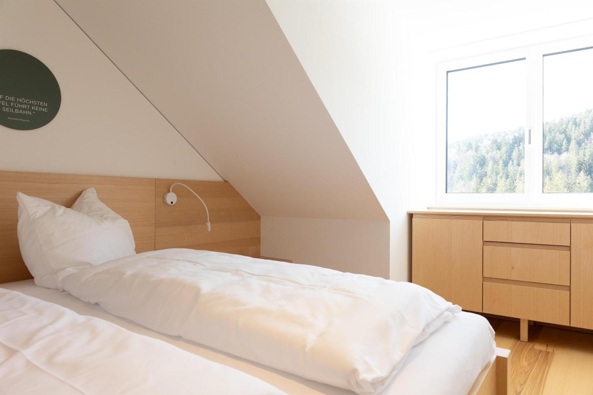 Forsthaus Apartments - Ski + Bike & Hike คลาฟเฟอร์ อัม โฮคฟิทต์ ภายนอก รูปภาพ