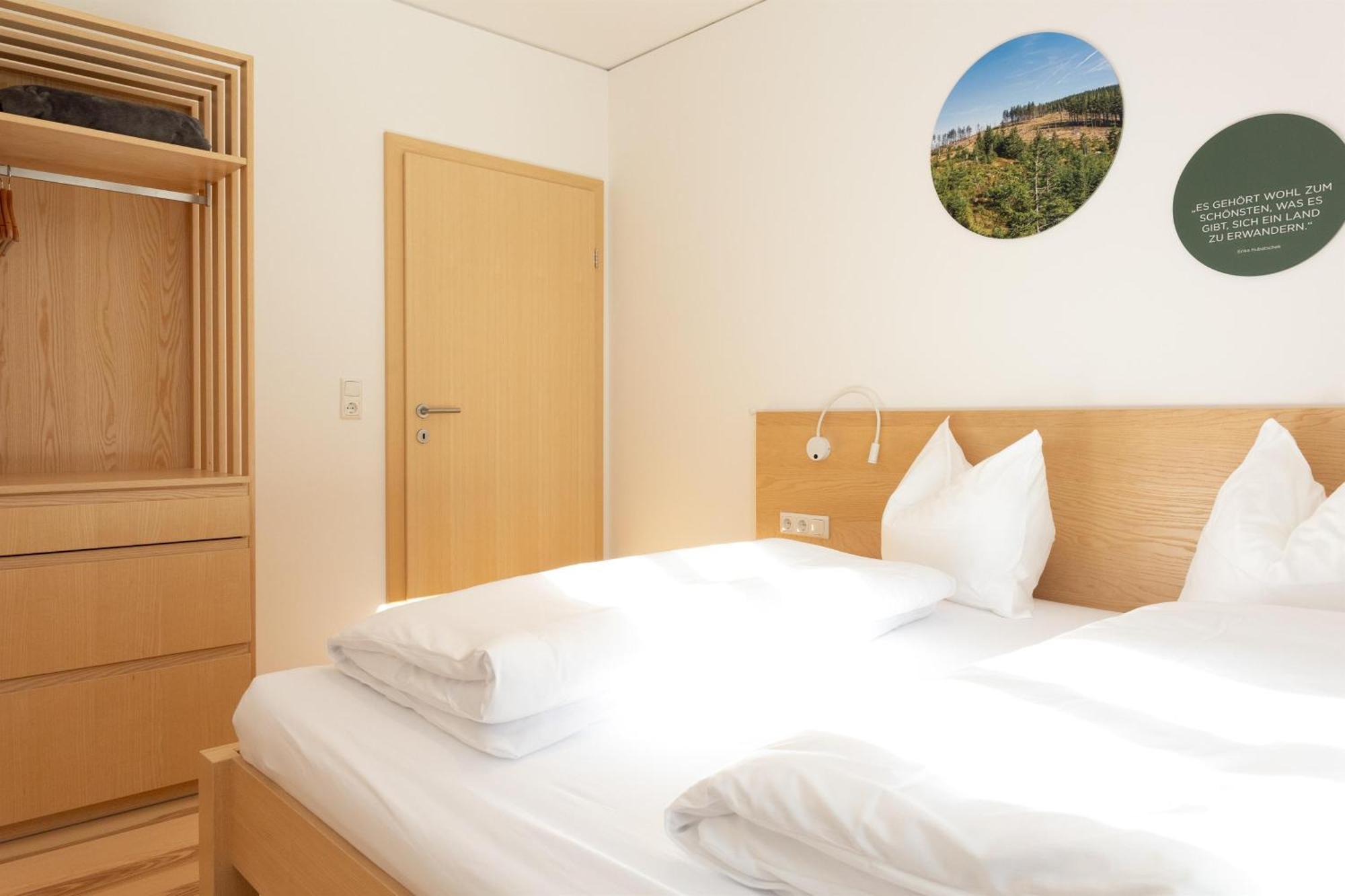 Forsthaus Apartments - Ski + Bike & Hike คลาฟเฟอร์ อัม โฮคฟิทต์ ภายนอก รูปภาพ