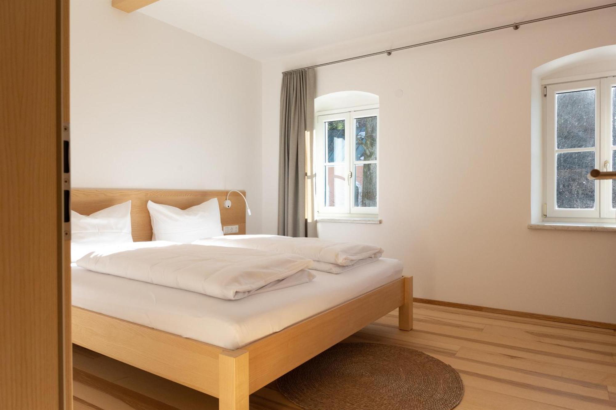 Forsthaus Apartments - Ski + Bike & Hike คลาฟเฟอร์ อัม โฮคฟิทต์ ภายนอก รูปภาพ