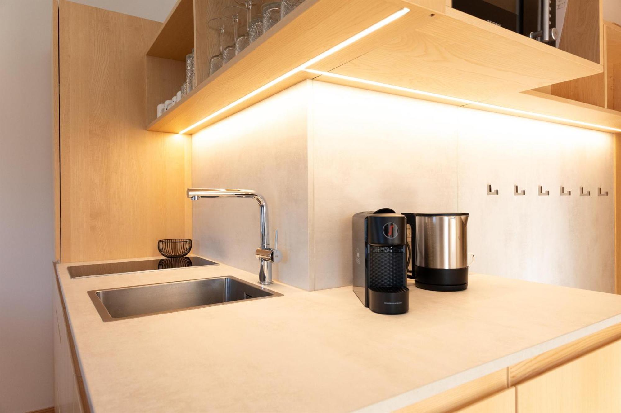 Forsthaus Apartments - Ski + Bike & Hike คลาฟเฟอร์ อัม โฮคฟิทต์ ภายนอก รูปภาพ