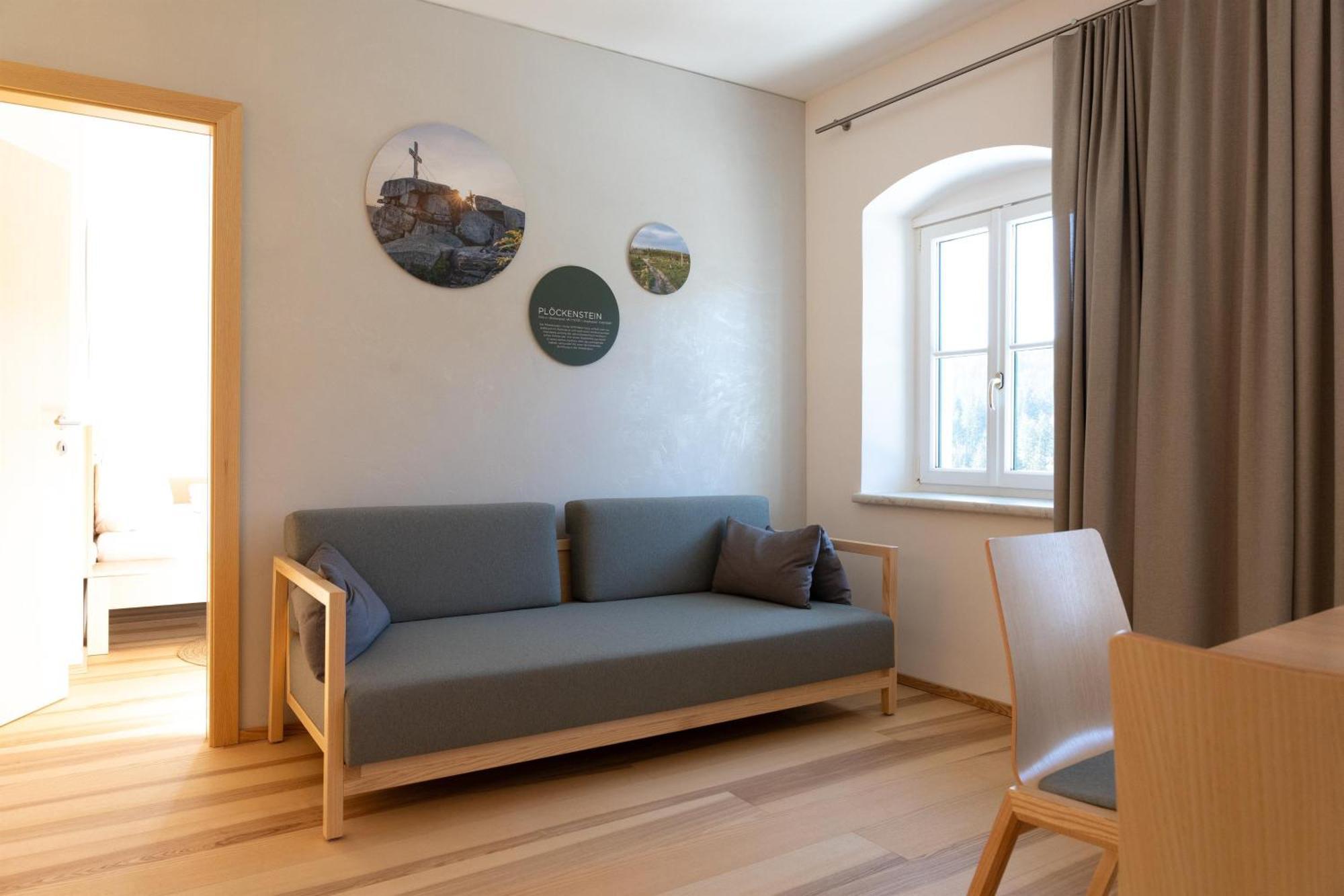 Forsthaus Apartments - Ski + Bike & Hike คลาฟเฟอร์ อัม โฮคฟิทต์ ภายนอก รูปภาพ